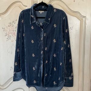 Velvety Light Navy Button-Up Blouse with Floral Embroidery